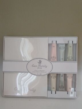 Our Family Canvas Set